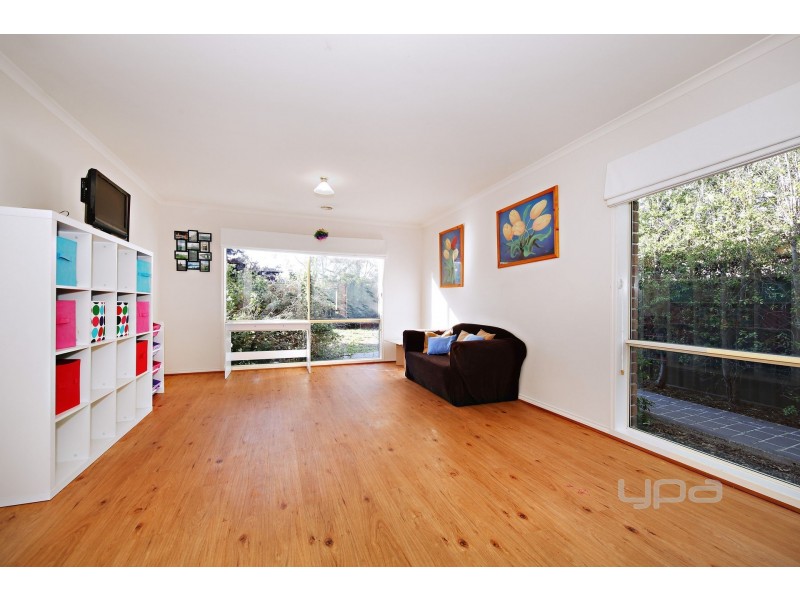 13 Tarcoola Drive, Burnside VIC 3023