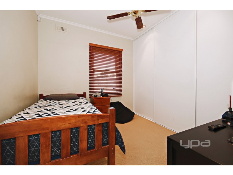 8 Dumfries Street, Deer Park VIC 3023