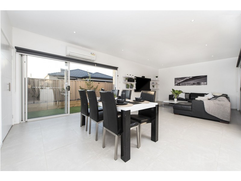 22 Rivoli Close, Plumpton VIC 3335