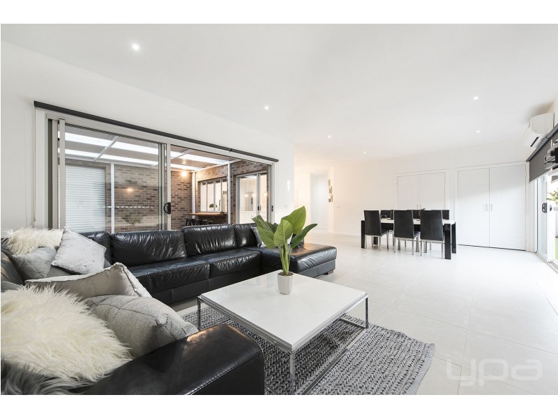 22 Rivoli Close, Plumpton VIC 3335