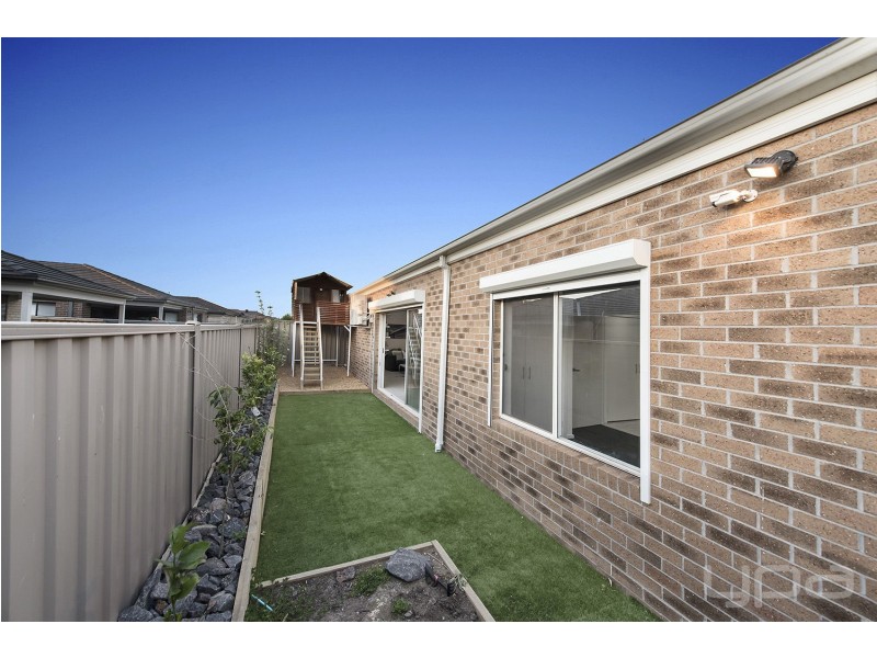 22 Rivoli Close, Plumpton VIC 3335