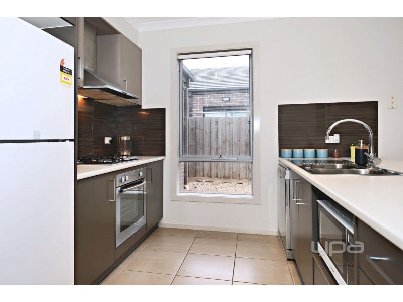 5 Luxor Drive, Plumpton VIC 3335