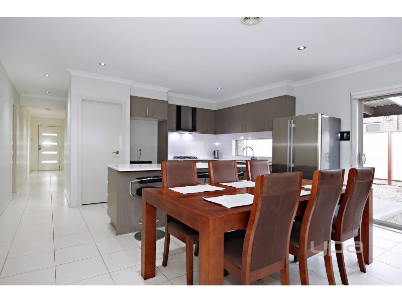 10 Pinnacle Way, Plumpton VIC 3335