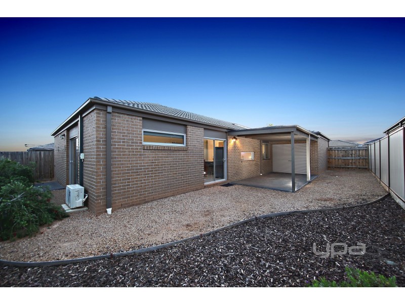 10 Pinnacle Way, Plumpton VIC 3335