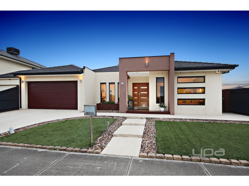 26 The Esplanade, Taylors Hill VIC 3037