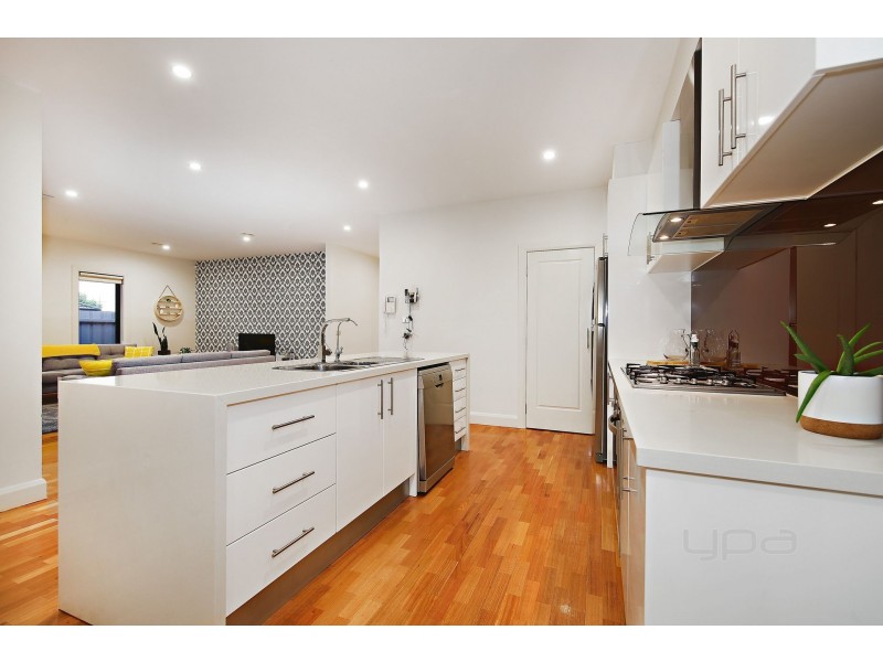 26 The Esplanade, Taylors Hill VIC 3037