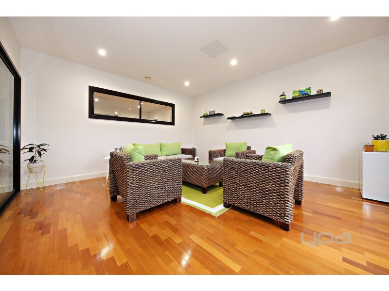 26 The Esplanade, Taylors Hill VIC 3037