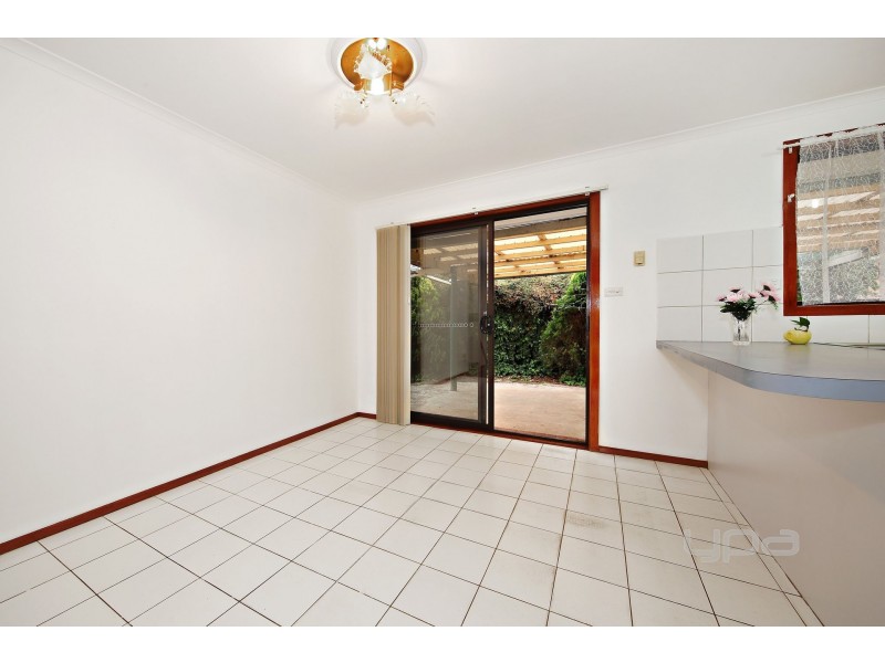 16 Winchester Court, Kings Park VIC 3021