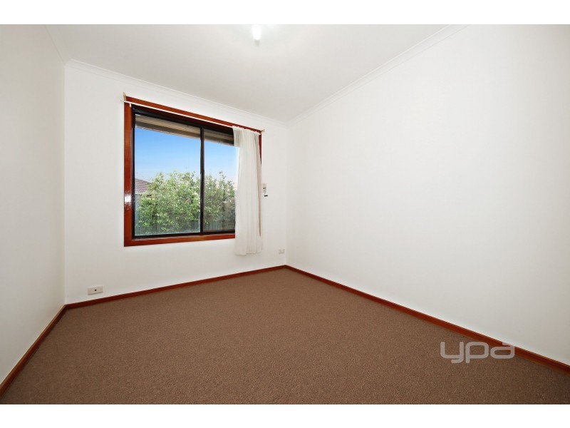 16 Winchester Court, Kings Park VIC 3021