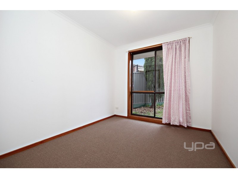 16 Winchester Court, Kings Park VIC 3021