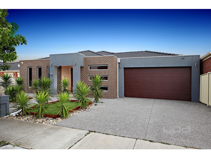 36 Jacaranda Drive, Taylors Hill VIC 3037