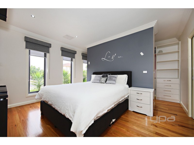 36 Jacaranda Drive, Taylors Hill VIC 3037