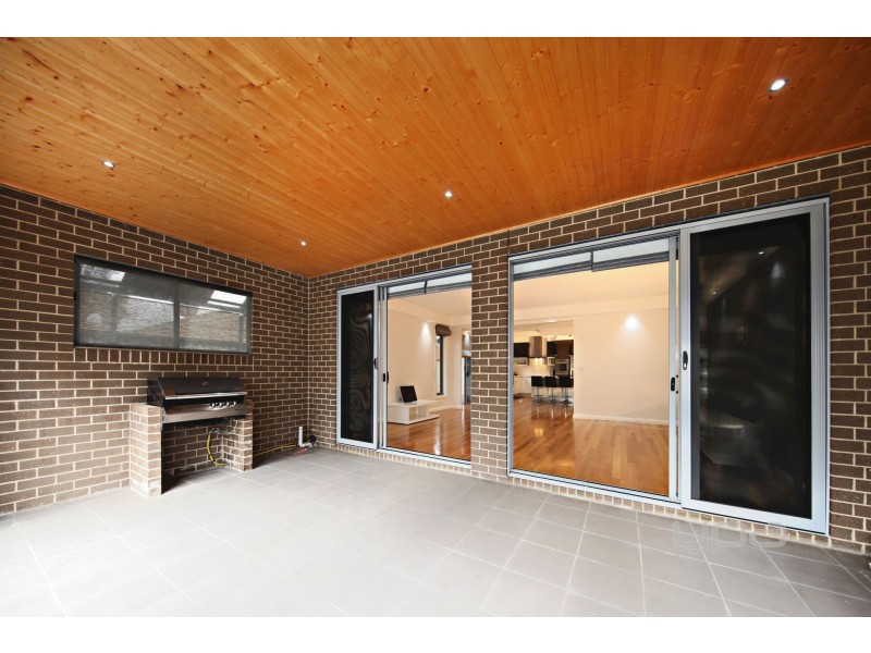 36 Jacaranda Drive, Taylors Hill VIC 3037