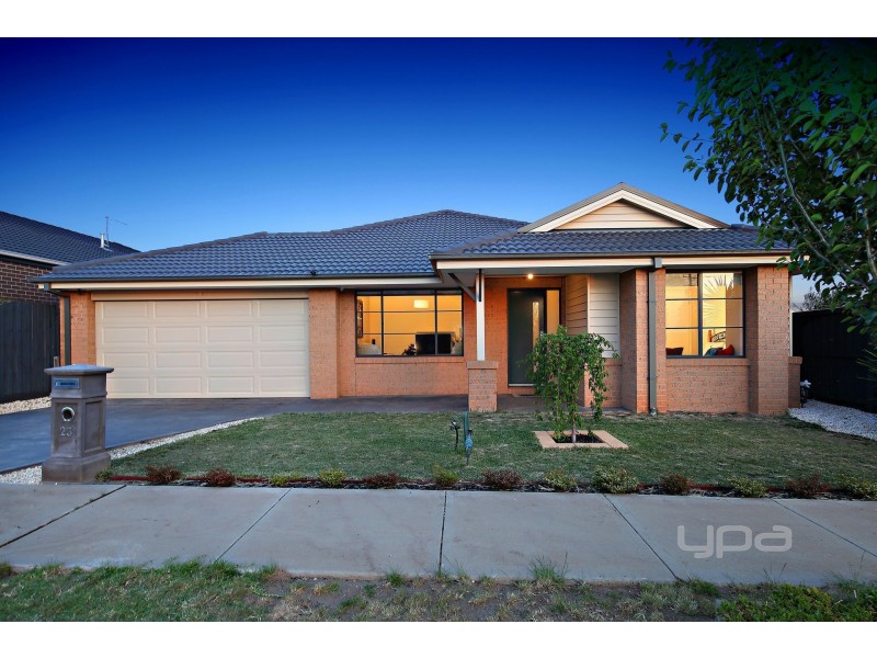 23 Luxor Drive, Plumpton VIC 3335