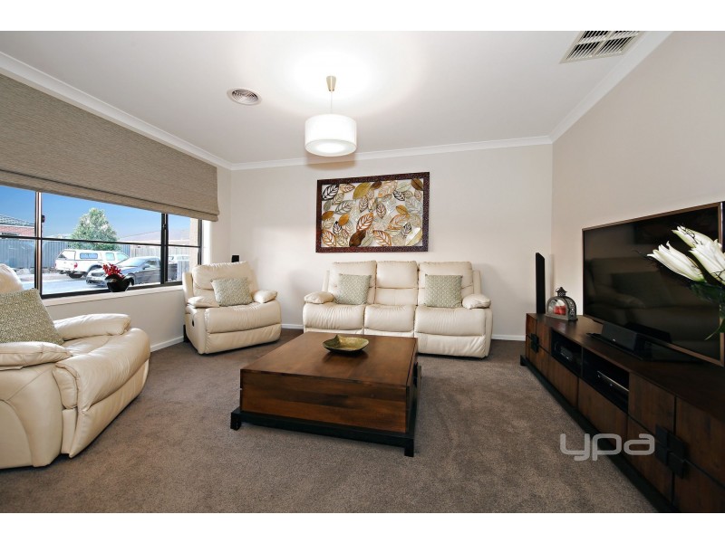 23 Luxor Drive, Plumpton VIC 3335