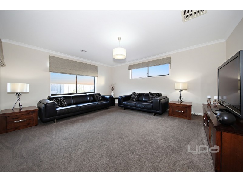 23 Luxor Drive, Plumpton VIC 3335