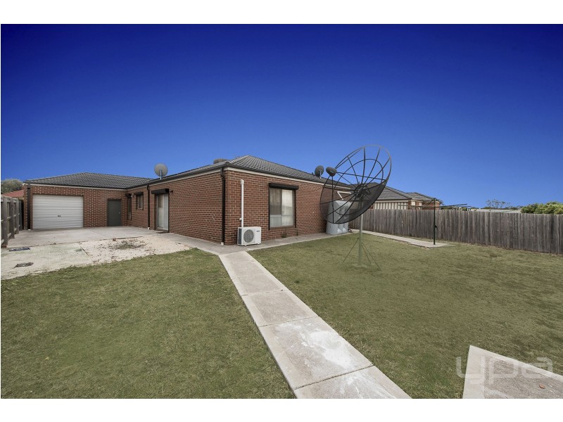 23 Caitlyn Drive, Melton West VIC 3337