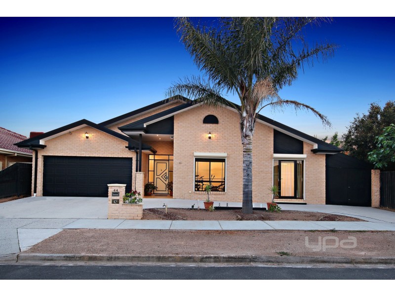 44 Tudor Rose Crescent, Sydenham VIC 3037