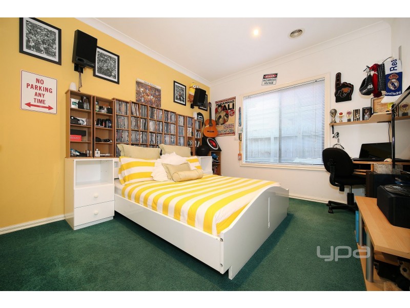 44 Tudor Rose Crescent, Sydenham VIC 3037