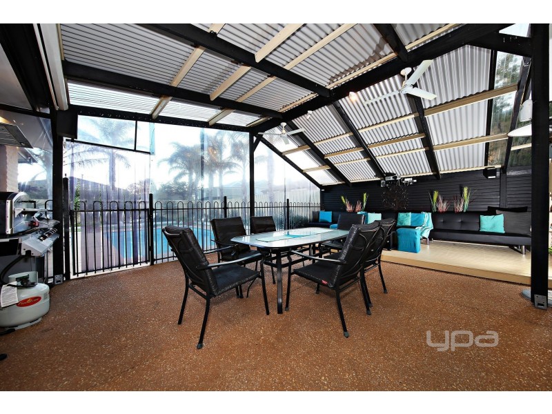 44 Tudor Rose Crescent, Sydenham VIC 3037