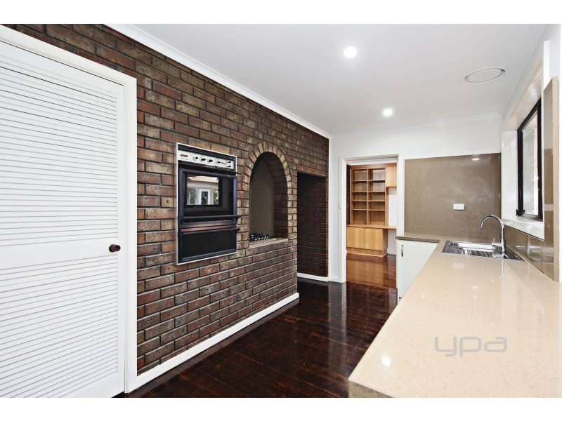 4 Itala Court, Keilor Downs VIC 3038