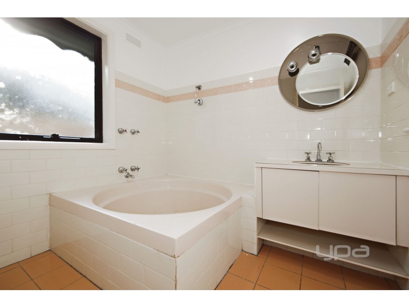 4 Itala Court, Keilor Downs VIC 3038