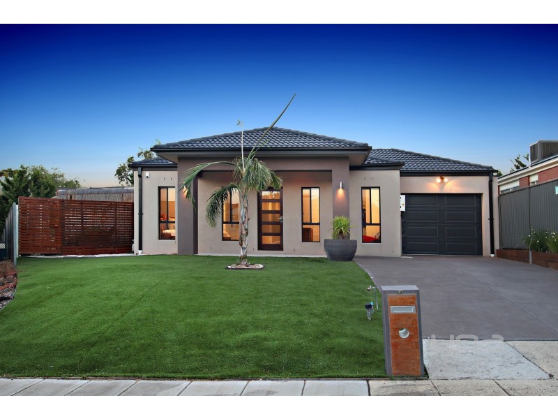 30 Paringa Way, Burnside VIC 3023