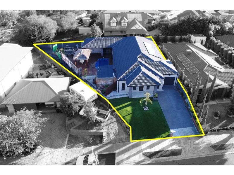 30 Paringa Way, Burnside VIC 3023