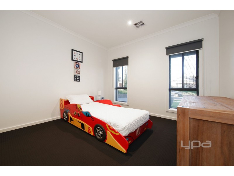 30 Paringa Way, Burnside VIC 3023