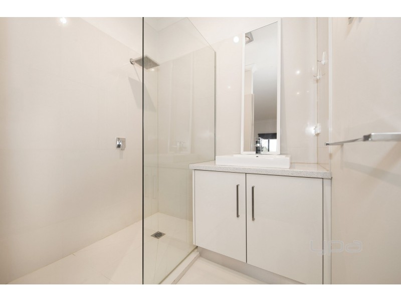 30 Paringa Way, Burnside VIC 3023