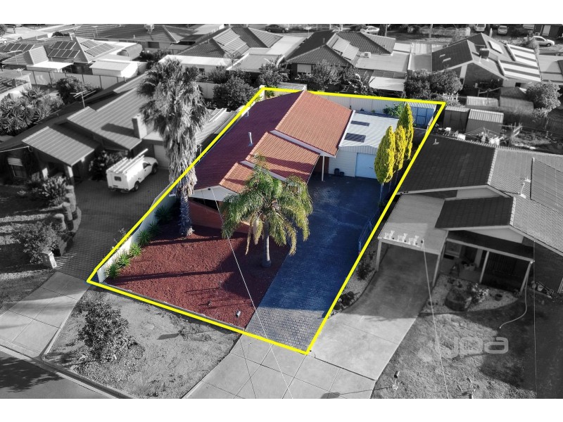 27 Paraburdoo Lane, Kings Park VIC 3021