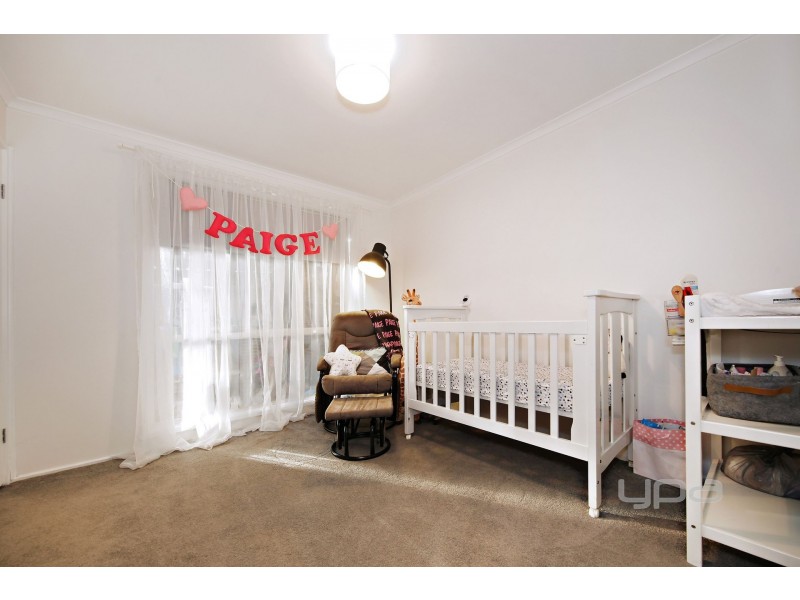 27 Paraburdoo Lane, Kings Park VIC 3021