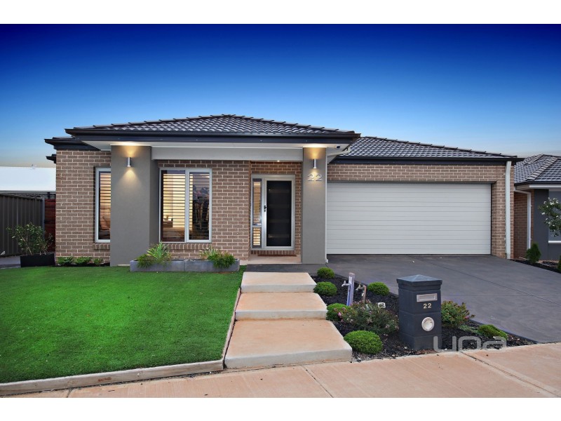22 Stonehenge Drive, Melton South VIC 3338