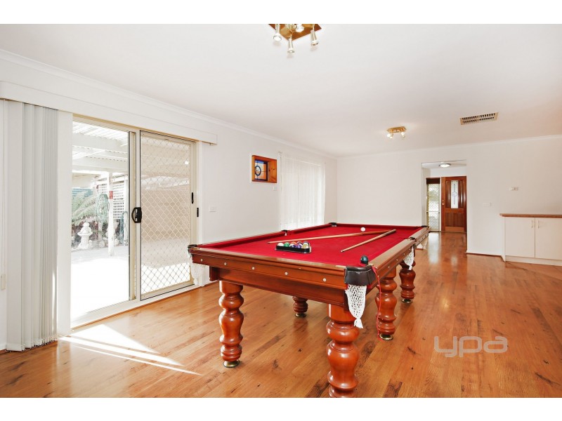 20 Wood Grove, Burnside VIC 3023