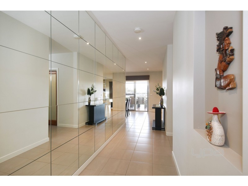 17 The Strand, Caroline Springs VIC 3023