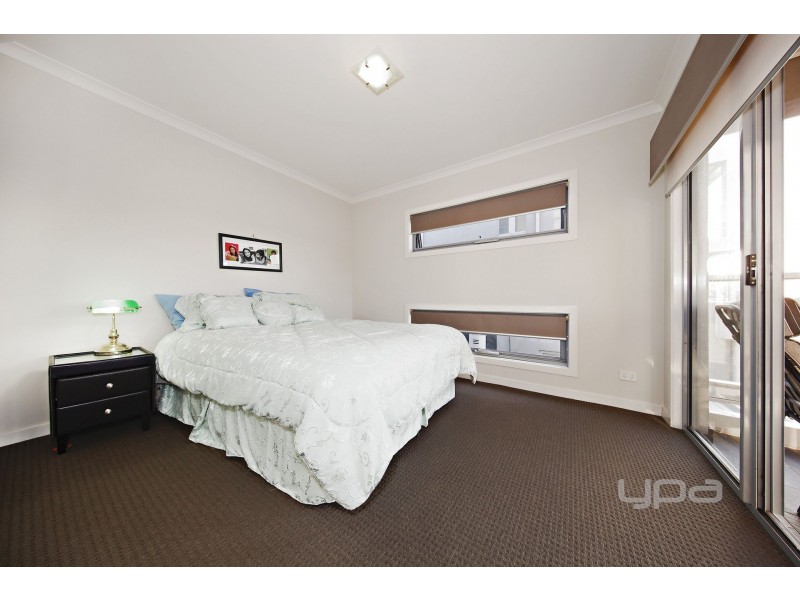 17 The Strand, Caroline Springs VIC 3023