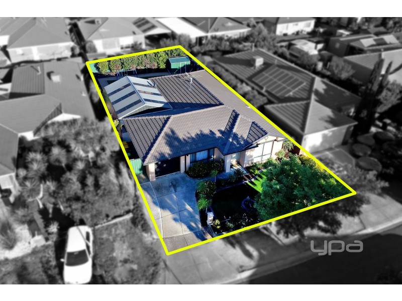 18 Freeman Avenue, Burnside VIC 3023