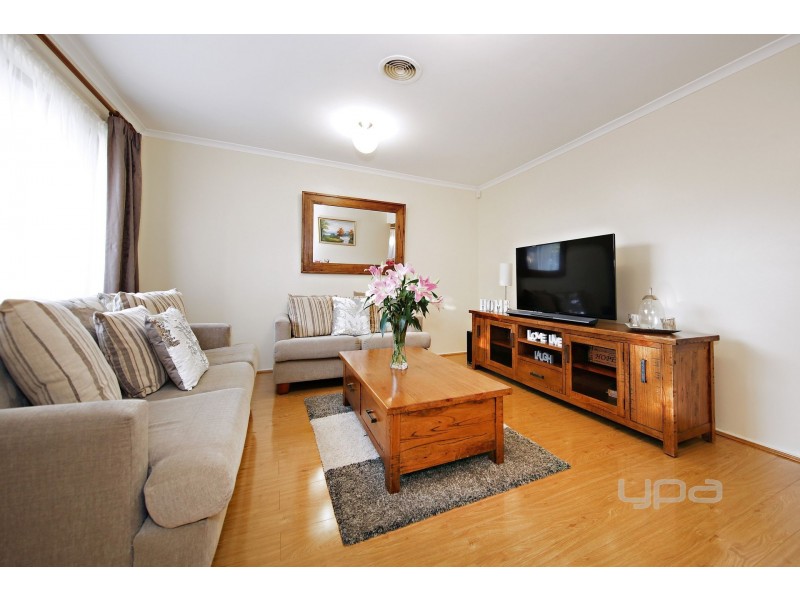 18 Freeman Avenue, Burnside VIC 3023