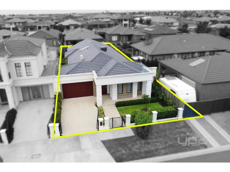 4 Hay Avenue, Taylors Hill VIC 3037