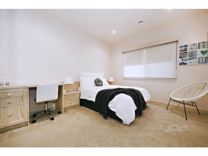 4 Hay Avenue, Taylors Hill VIC 3037