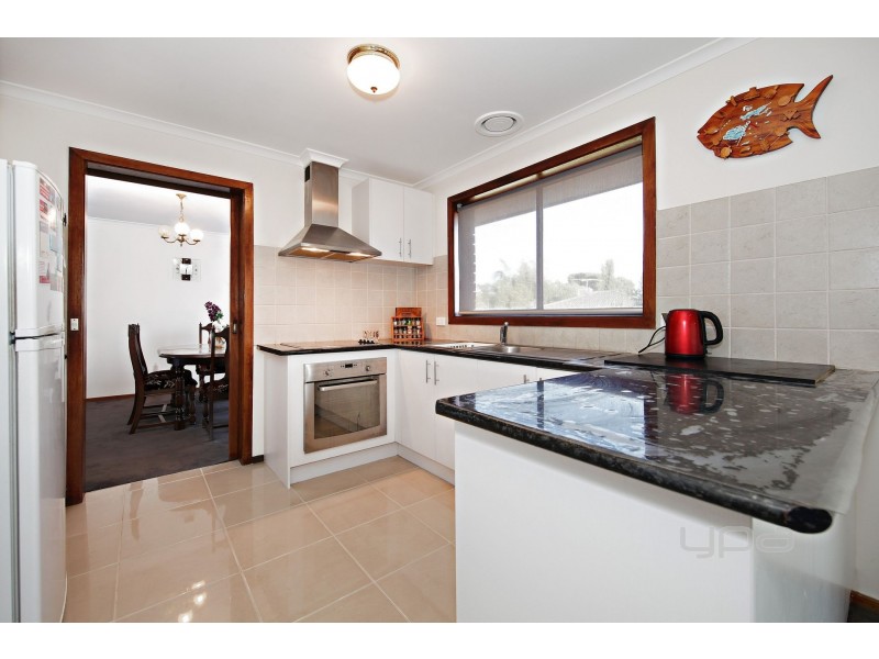 33 Evergreen Avenue, Albanvale VIC 3021