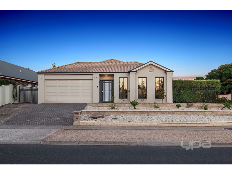 2 Bushy Park Avenue, Caroline Springs VIC 3023