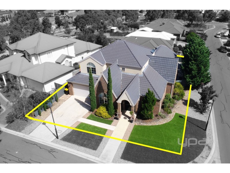 1 Reed Place, Caroline Springs VIC 3023