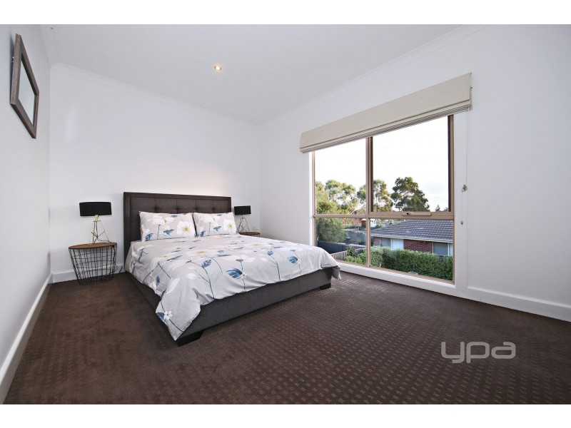 1 Reed Place, Caroline Springs VIC 3023