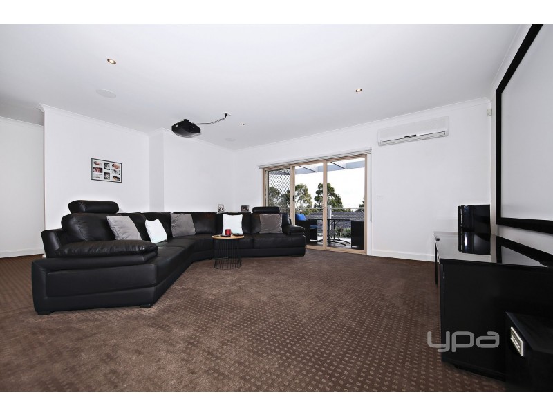 1 Reed Place, Caroline Springs VIC 3023