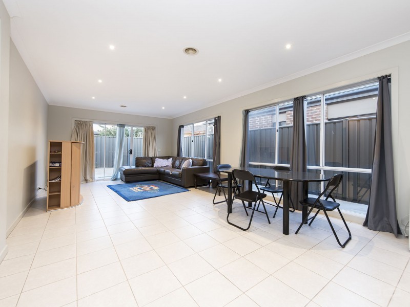 7 Bovard Close, Caroline Springs VIC 3023