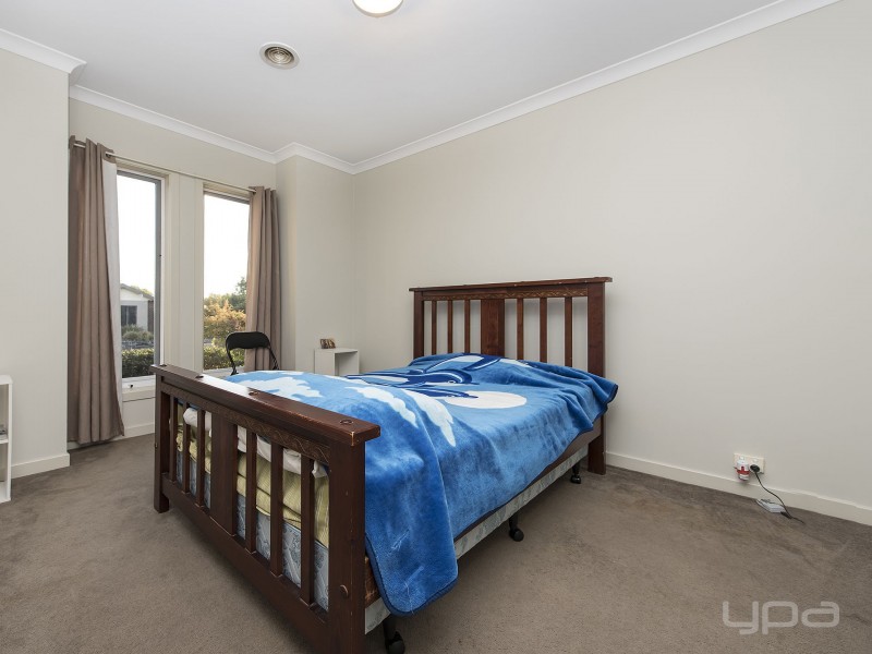 7 Bovard Close, Caroline Springs VIC 3023