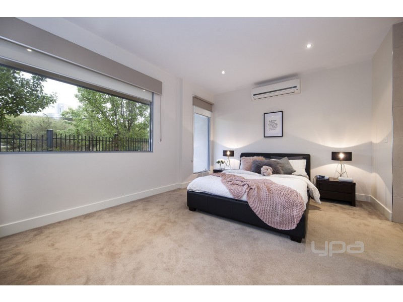 21 Coppin Lane, Caroline Springs VIC 3023