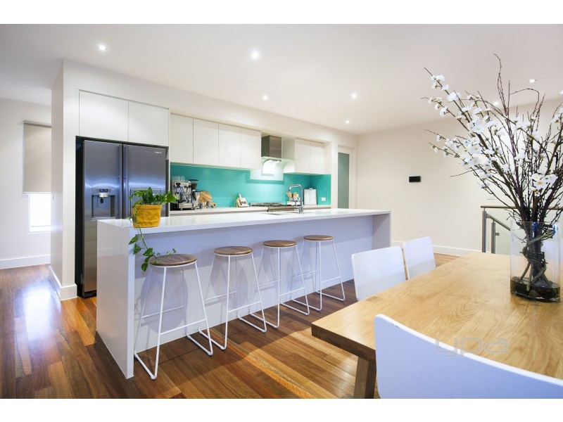 21 Coppin Lane, Caroline Springs VIC 3023