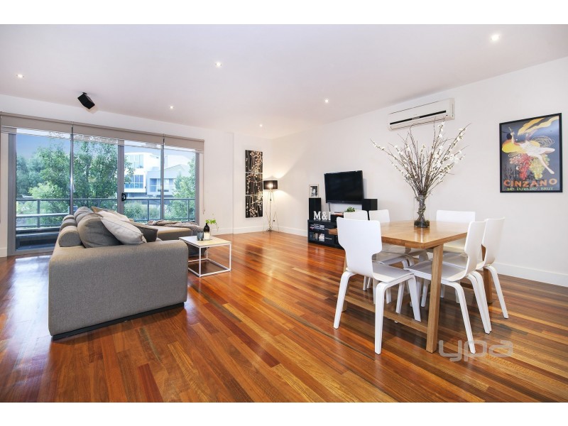 21 Coppin Lane, Caroline Springs VIC 3023